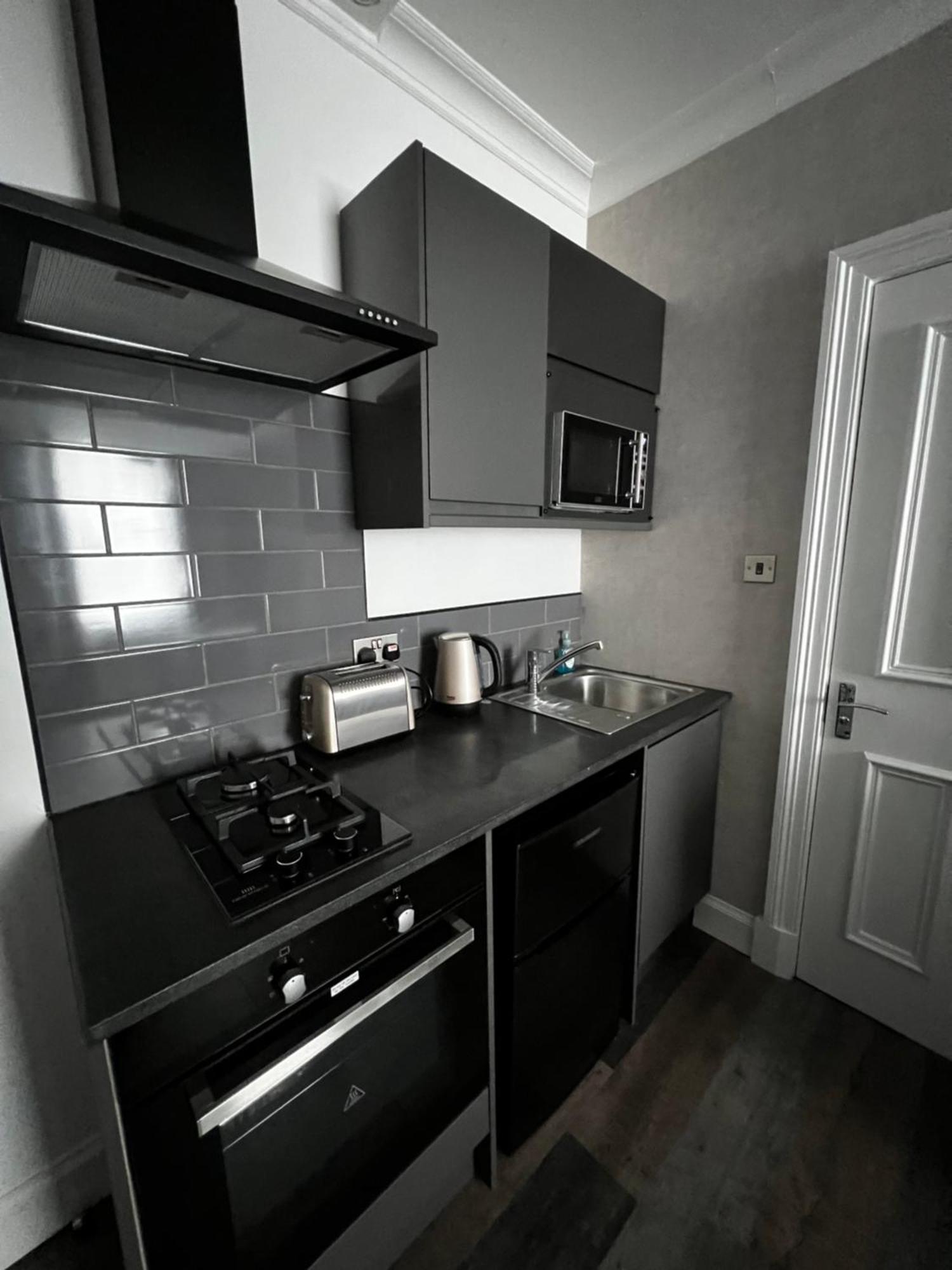 Amani Apartments - Glasgow City Centre Экстерьер фото
